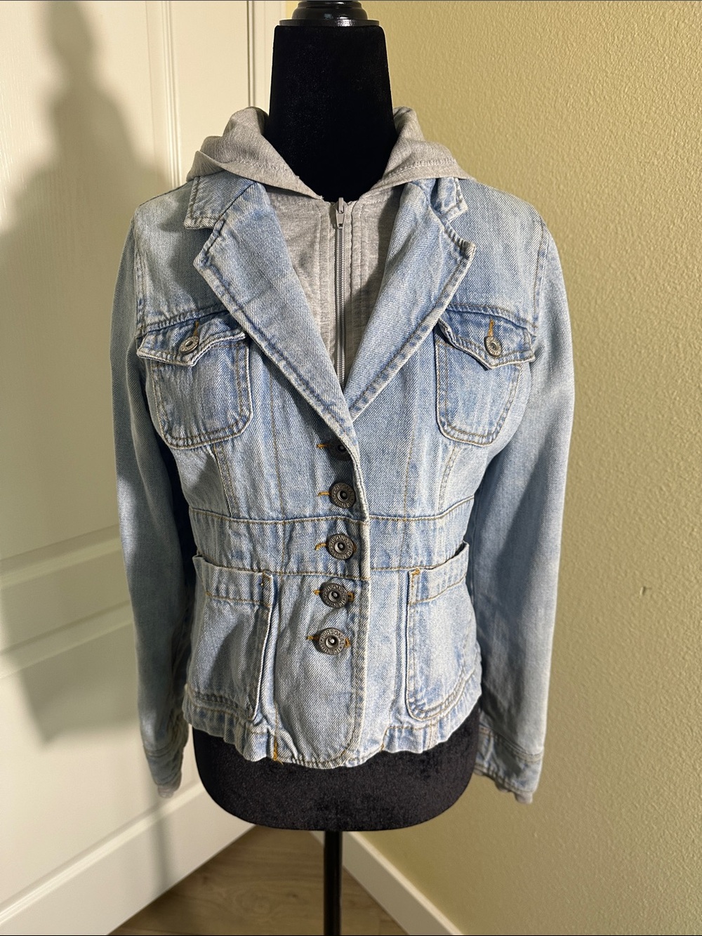 Personal Identity light denim and sweatshirt hoodie  Jean jacket. Large (11/13)
